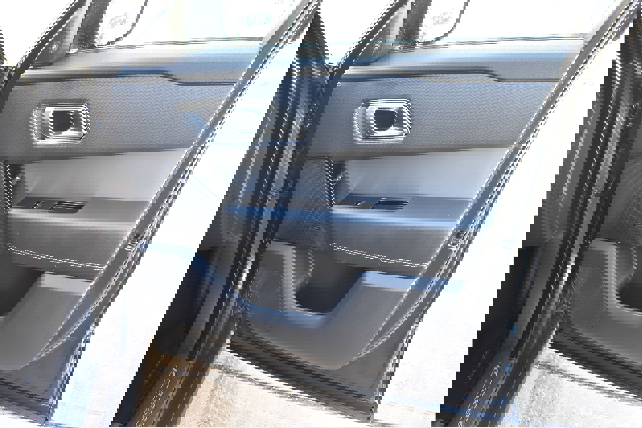 Used 2021 Land Rover Range Rover Velar R-Dynamic S AWD/4WD image 30