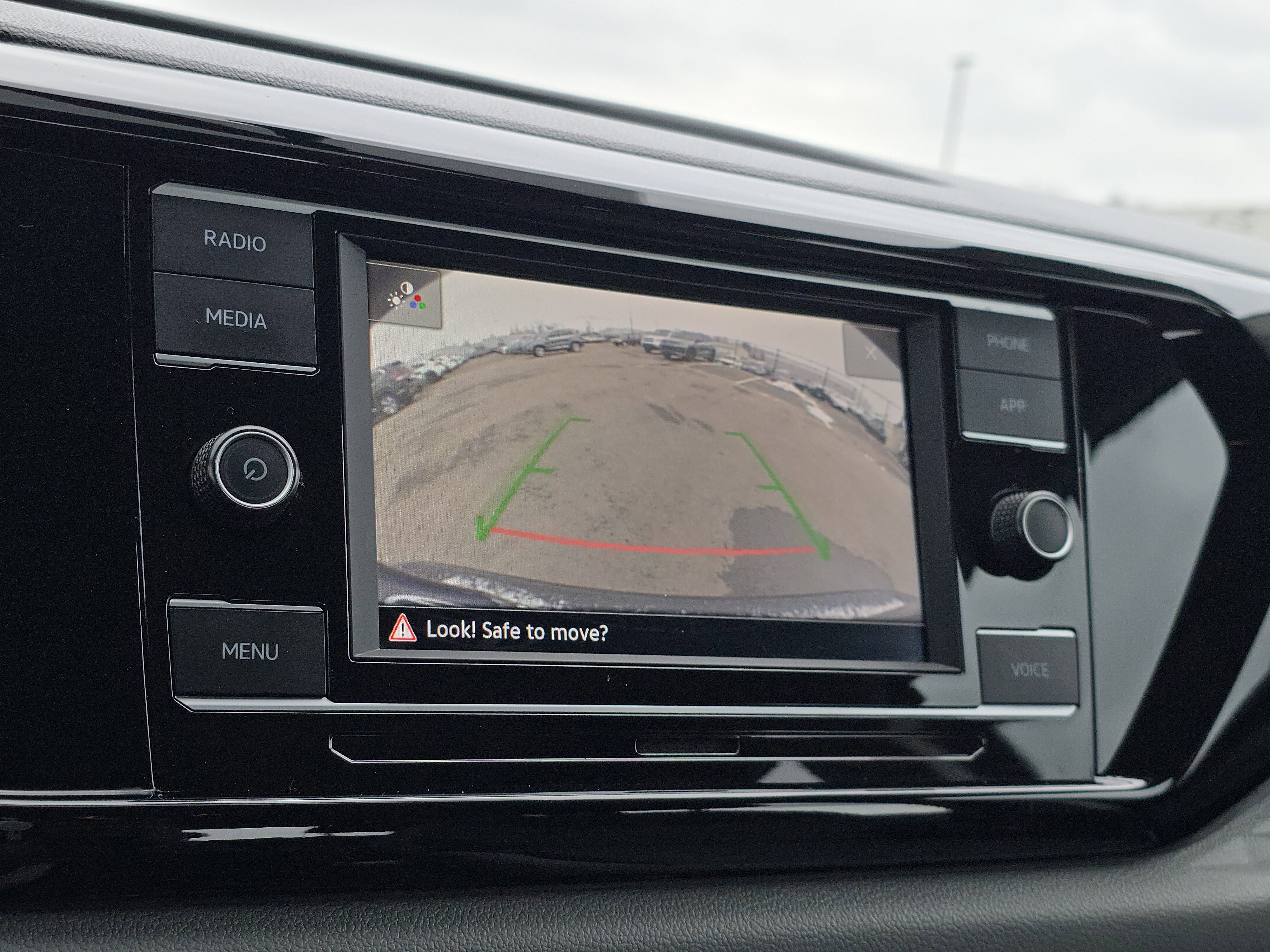 Certified 2022 Volkswagen Taos S image 11