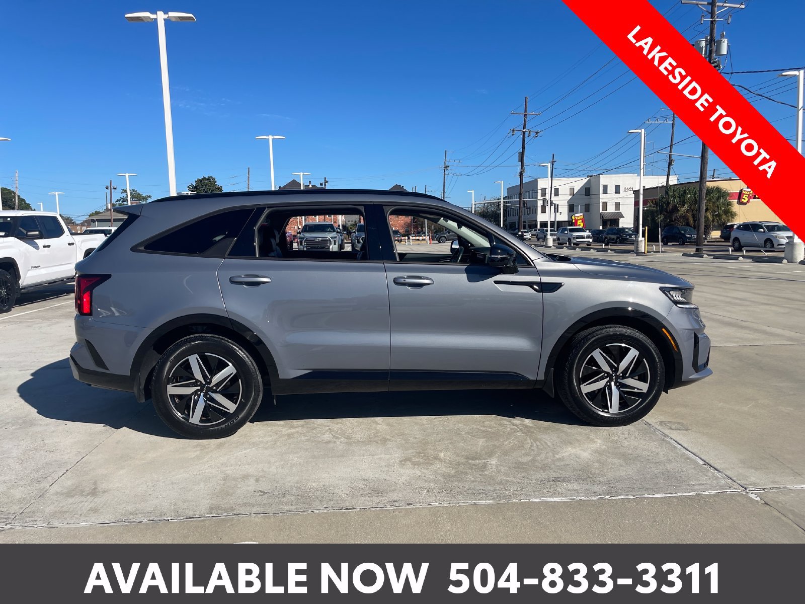 Used 2023 Kia Sorento S FWD image 6