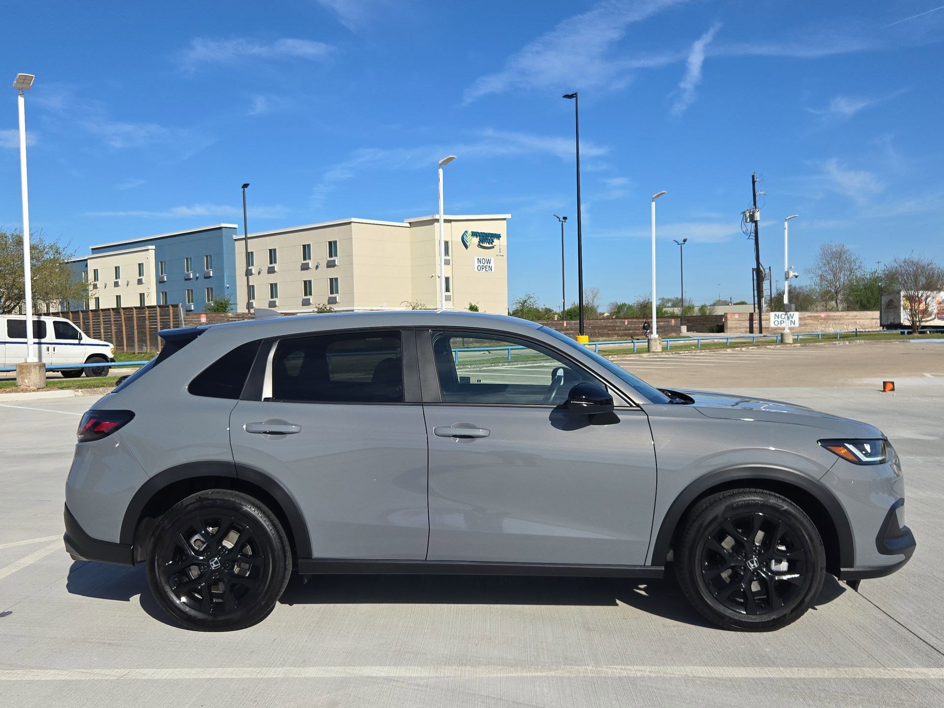 Used 2025 Honda HR-V Sport image 2