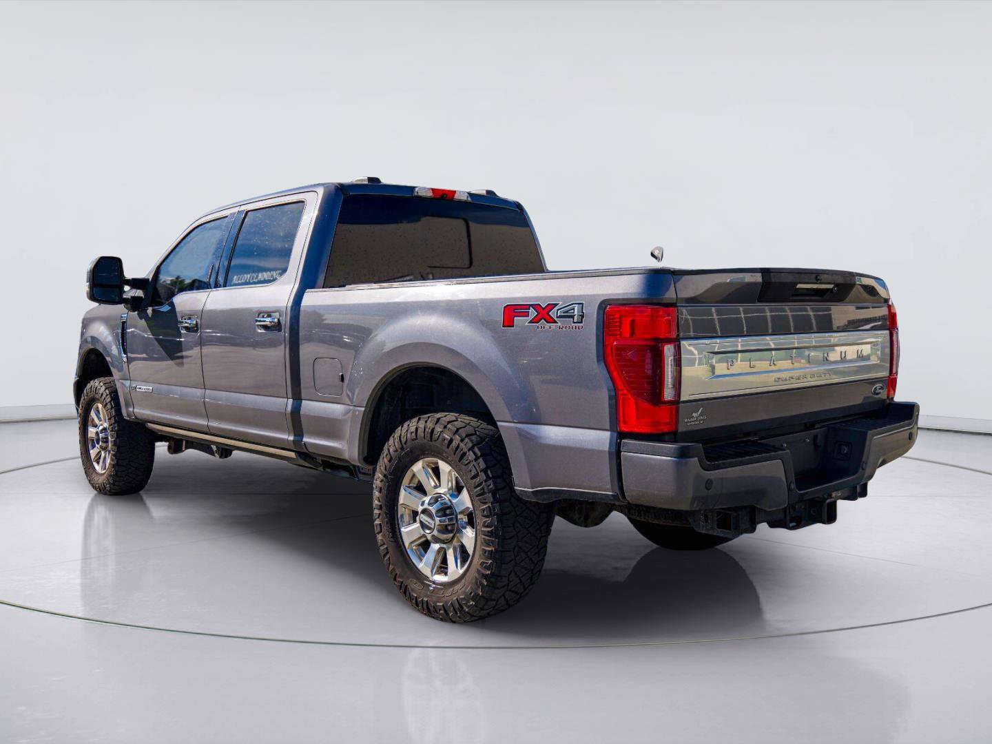 Used 2021 Ford F250 Platinum w/ FX4 Off-Road Package AWD/4WD image 9