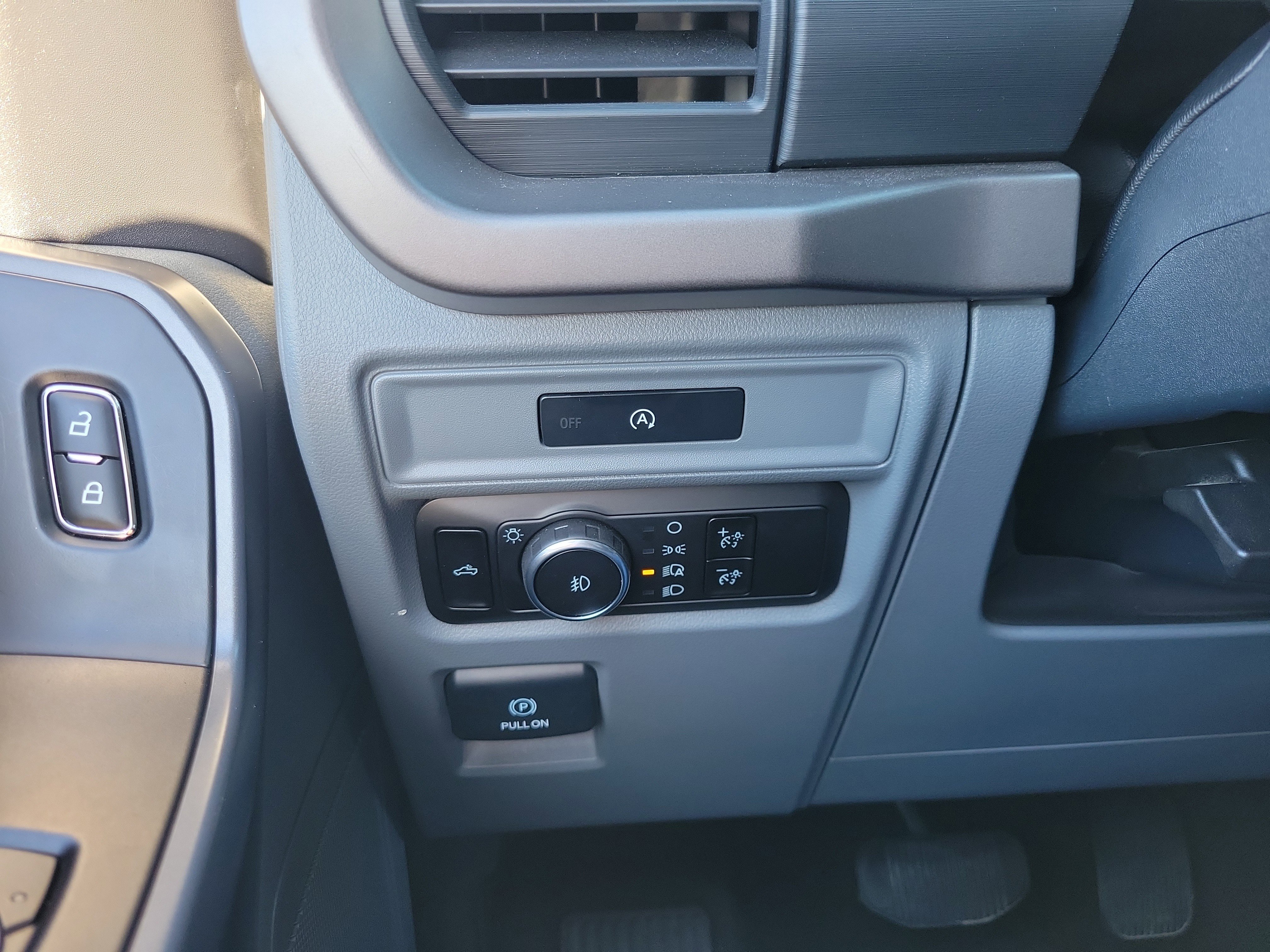Used 2025 Ford F150 XLT w/ Equipment Group 301A Standard image 28