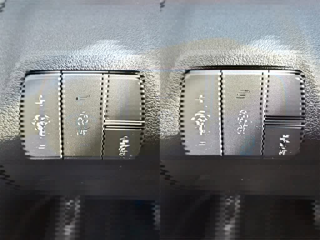 New 2026 Hyundai Elantra SE image 17