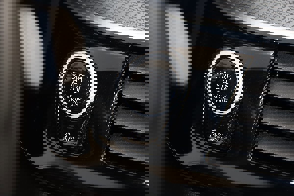 Used 2023 BMW M550i xDrive image 38