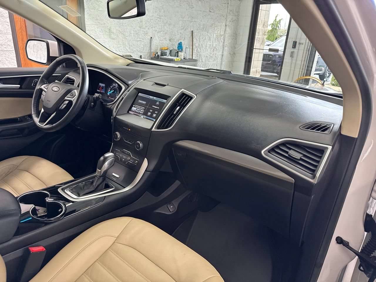 Used 2015 Ford Edge SEL w/ Equipment Group 201A AWD/4WD image 51
