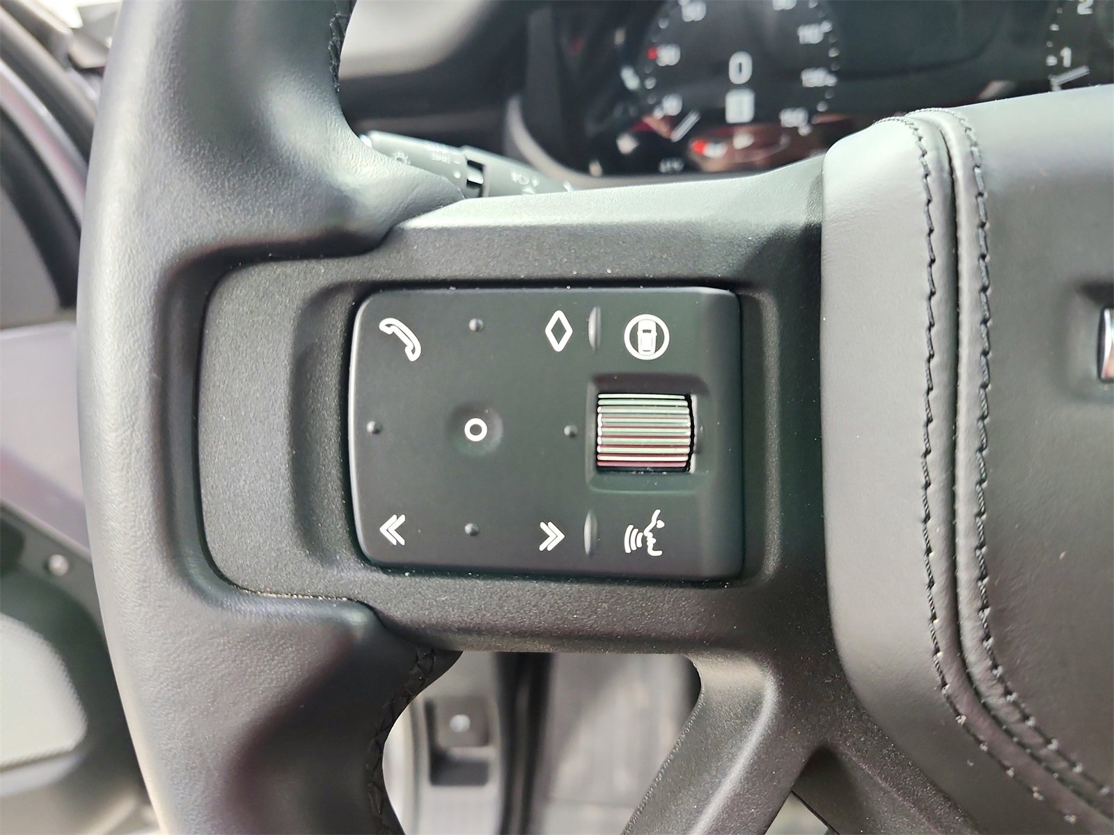 Used 2024 Land Rover Defender 130 Outbound image 25