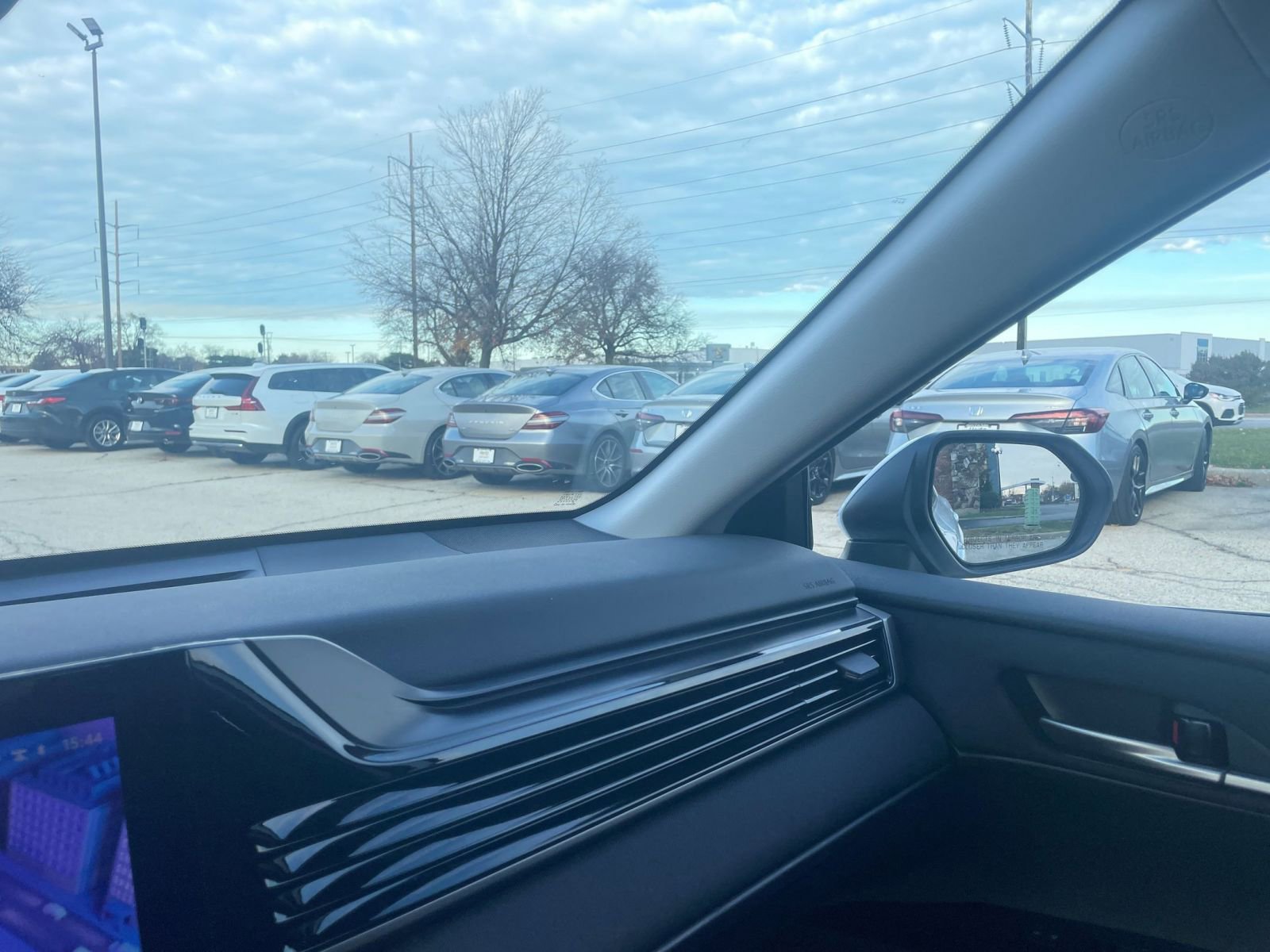 Used 2025 Toyota Camry LE image 35