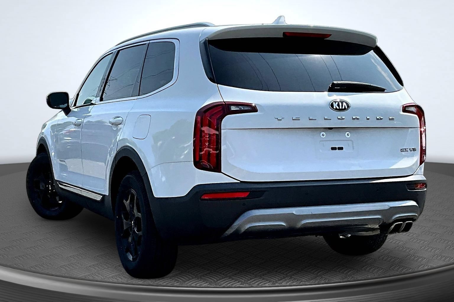 Used 2021 Kia Telluride EX FWD image 3