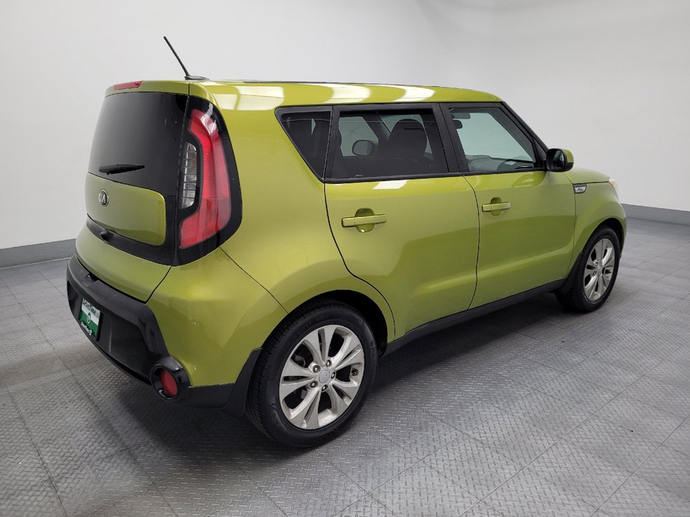 Used 2016 Kia Soul + FWD image 10
