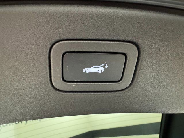 Used 2023 Jaguar F-TYPE Coupe image 23
