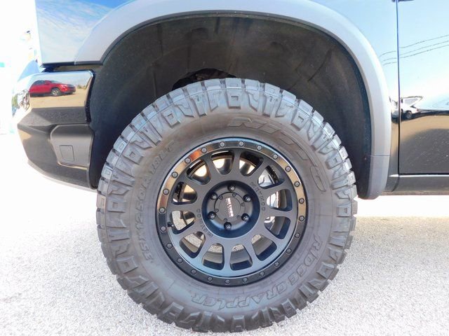 Used 2023 Chevrolet Silverado 1500 ZR2 w/ Technology Package image 14