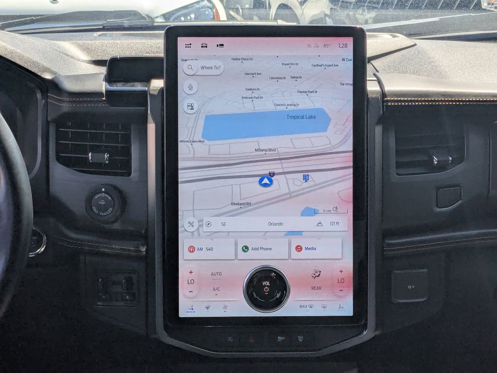 Used 2023 Ford Expedition Platinum image 7