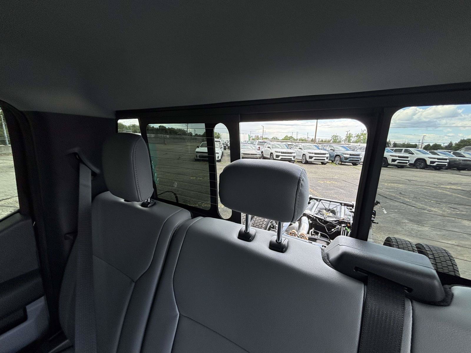 New 2026 Ford F550 4x4 Supercab Super Duty image 13