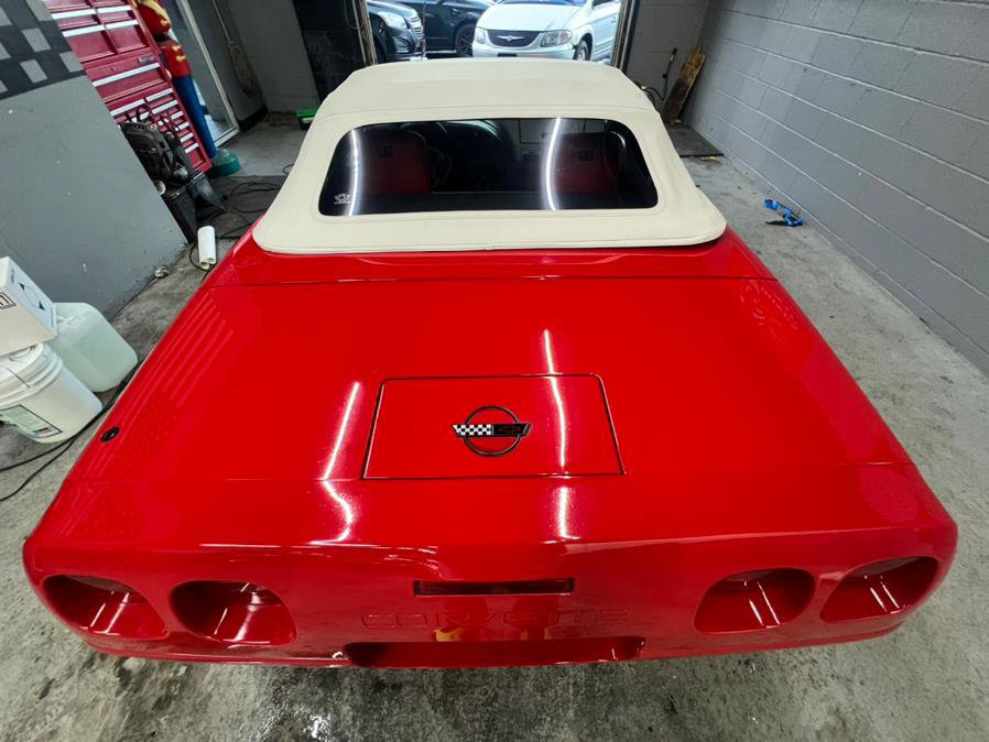 Used 1991 Chevrolet Corvette Convertible RWD image 6