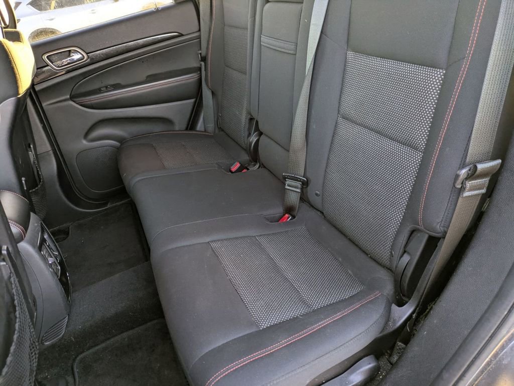 Used 2016 Jeep Grand Cherokee Laredo 75th Anniversary image 15