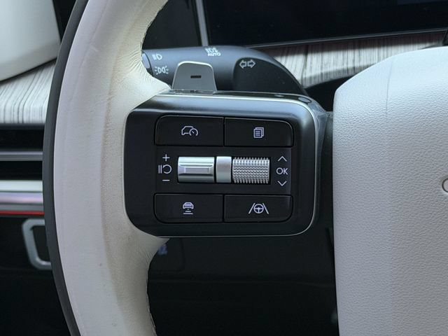 Used 2025 Hyundai Santa Fe Calligraphy AWD/4WD image 13