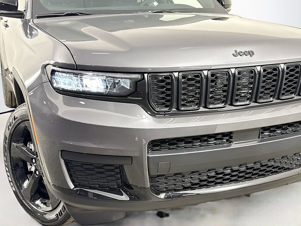 New 2025 Jeep Grand Cherokee L Laredo image 47