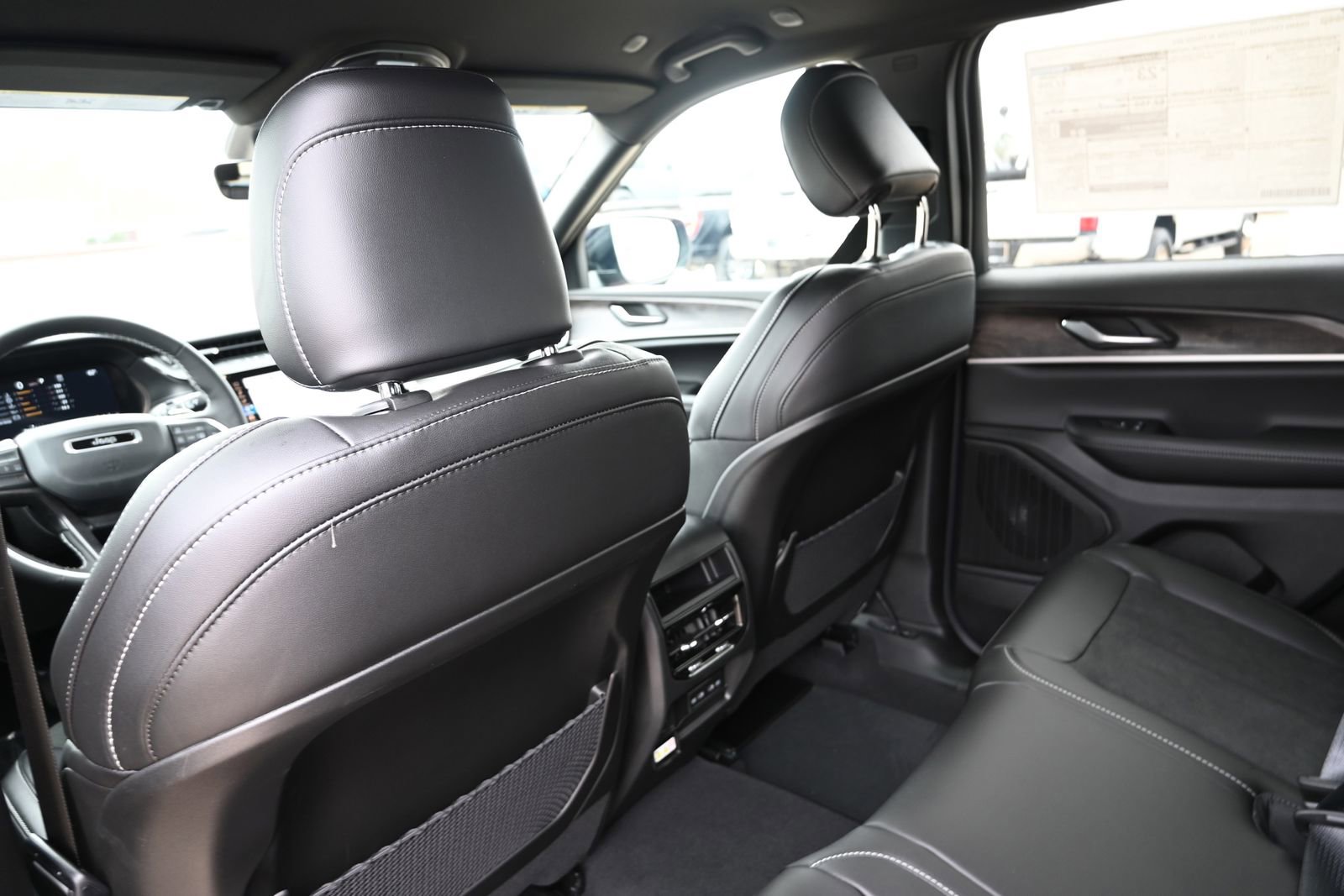 New 2026 Jeep Grand Cherokee Altitude image 19