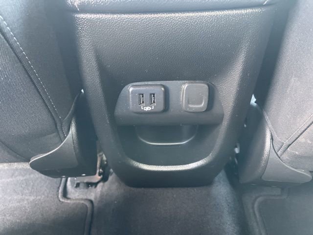 Used 2022 Chevrolet Colorado LT w/ LT Convenience Package image 19