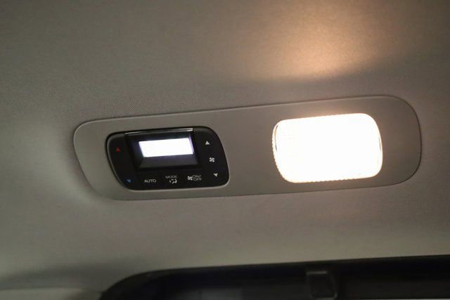 Used 2018 Honda Odyssey Elite image 32