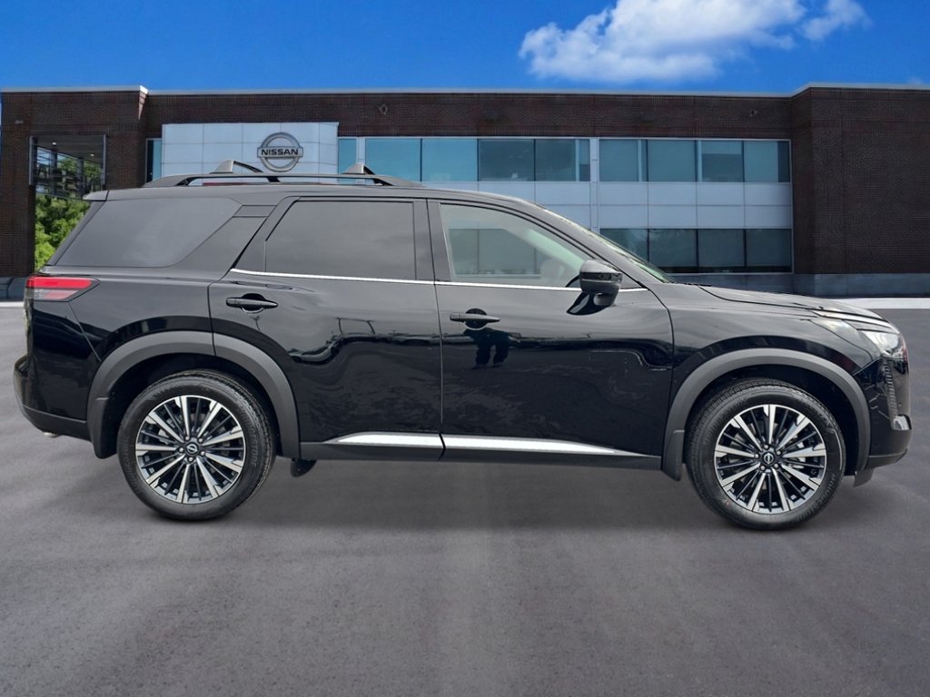 New 2026 Nissan Pathfinder Platinum AWD/4WD image 6