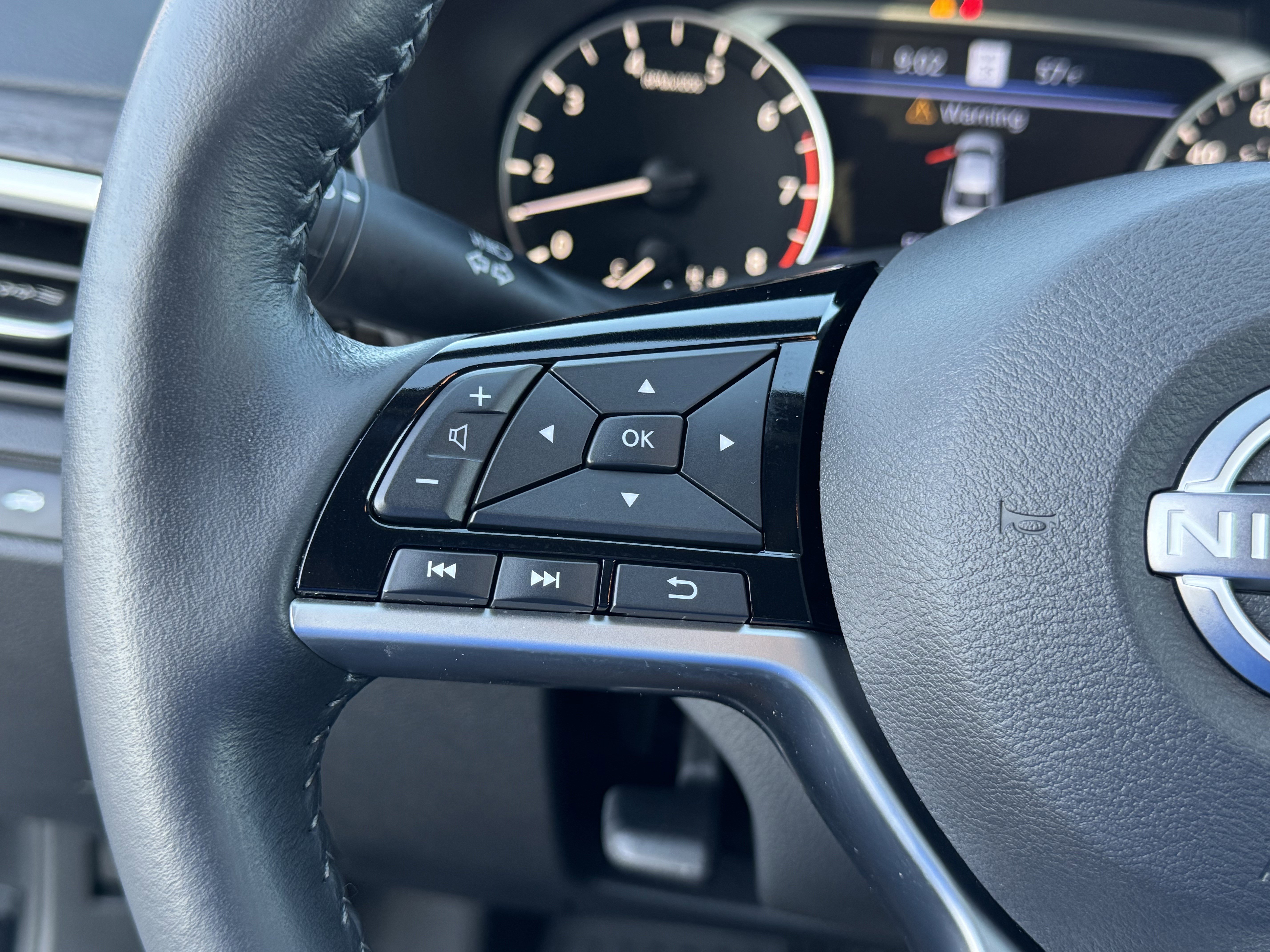 Used 2025 Nissan Altima 2.5 SL image 30