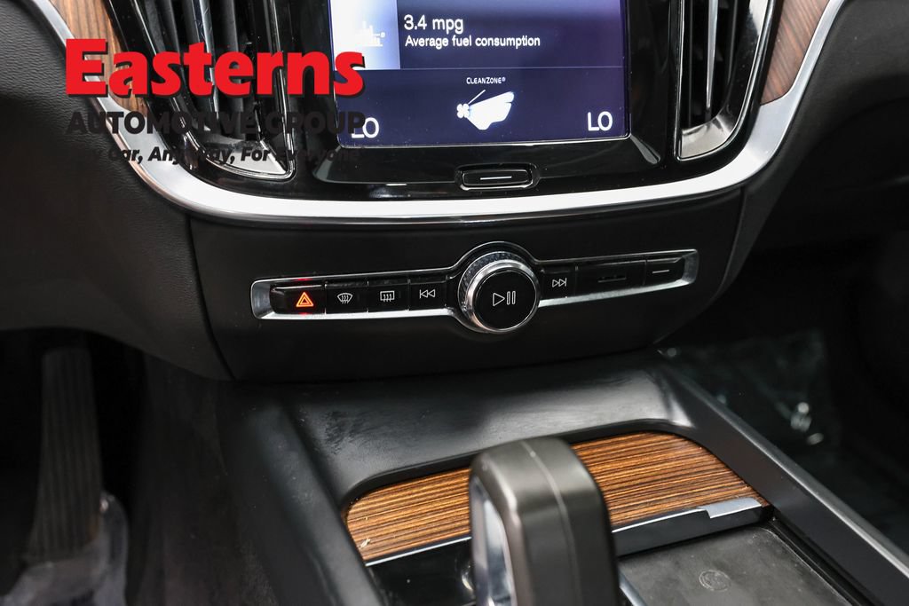 Used 2022 Volvo S60 B5 Inscription FWD image 19
