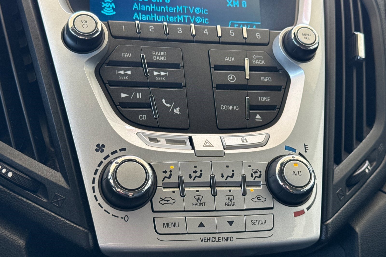 Used 2015 Chevrolet Equinox LS image 25