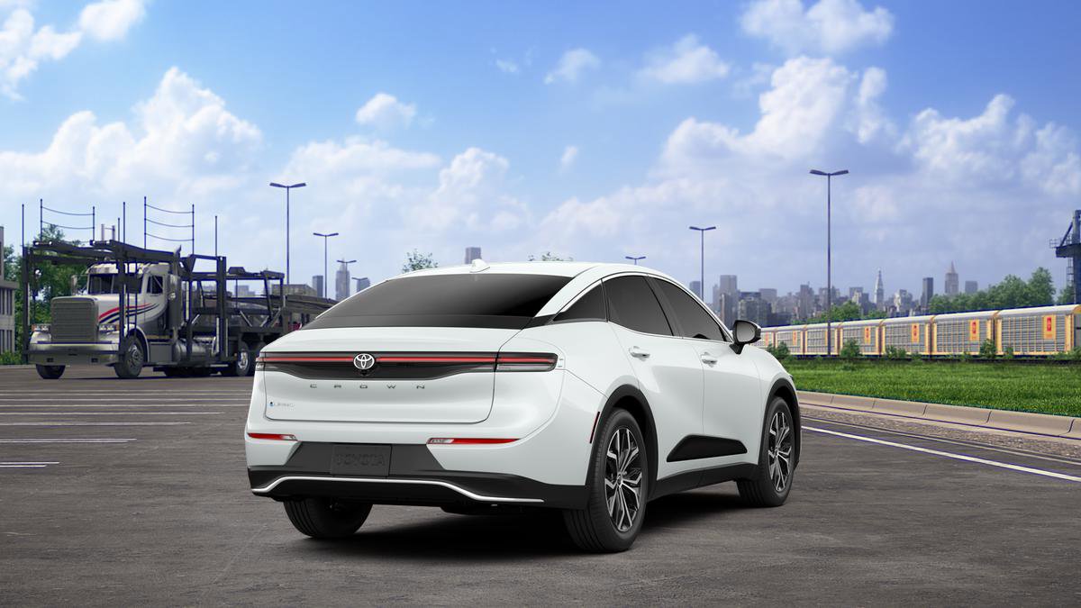 New 2026 Toyota Crown XLE image 14