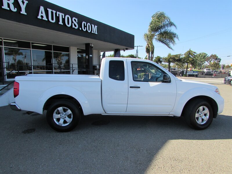Used 2012 Nissan Frontier SV RWD image 8