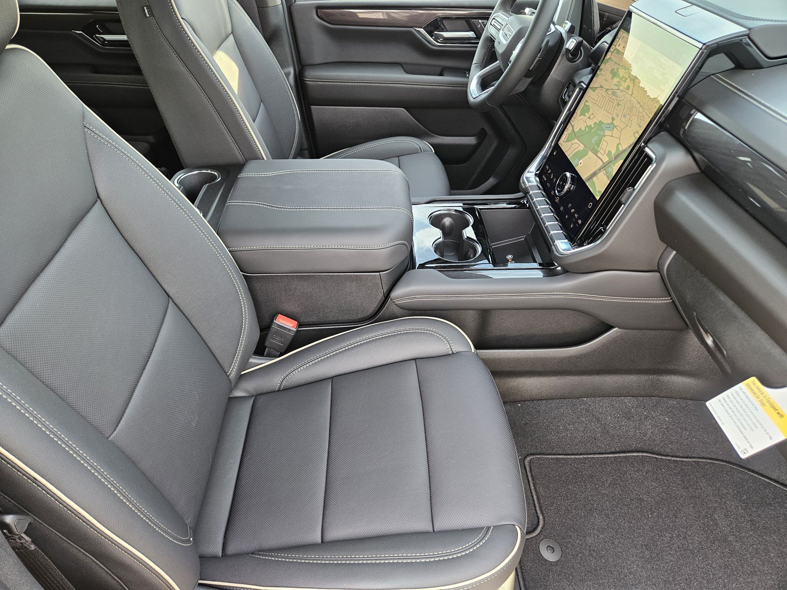 New 2027 GMC Yukon Elevation w/ Elevation Premium Package AWD/4WD image 10