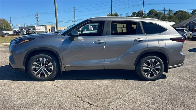 New 2026 Toyota Highlander XLE image 4