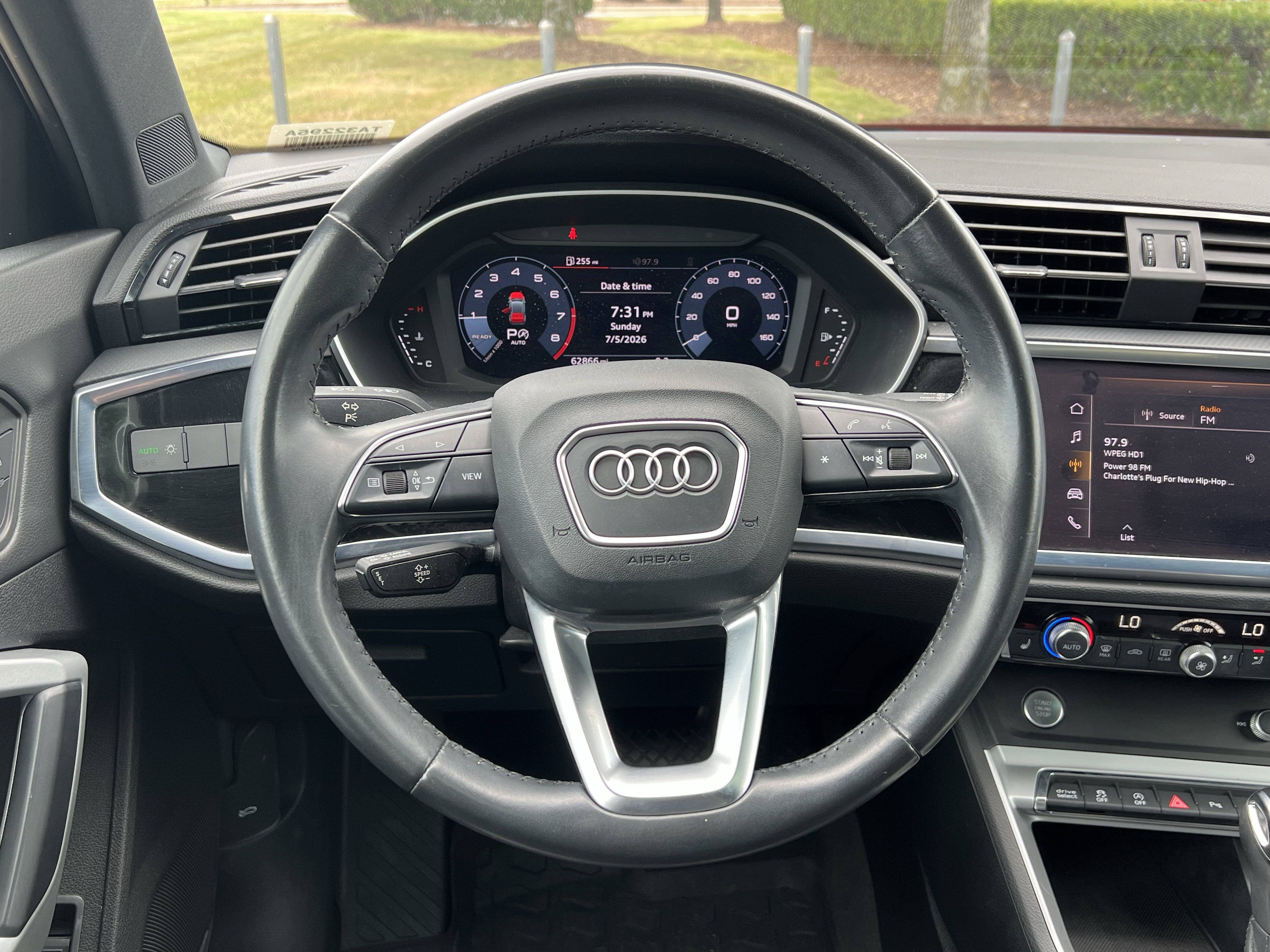 Used 2020 Audi Q3 2.0T Premium w/ Convenience Package AWD/4WD image 18
