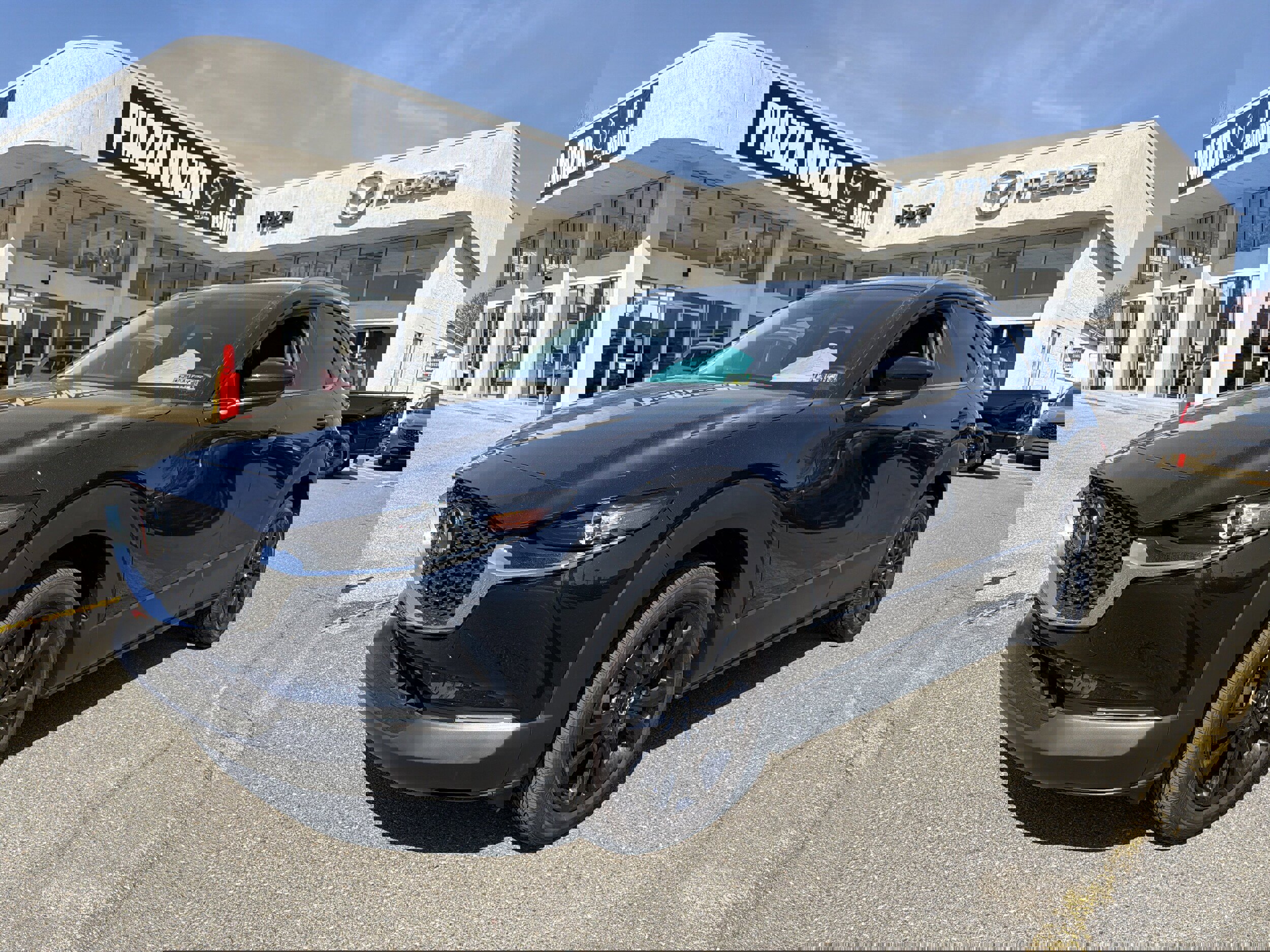 Used 2025 MAZDA CX-30 AWD 2.5 S w/ Select Sport Pkg image 3