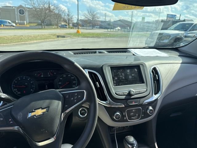 Used 2021 Chevrolet Equinox LS w/ LS Convenience Package image 30