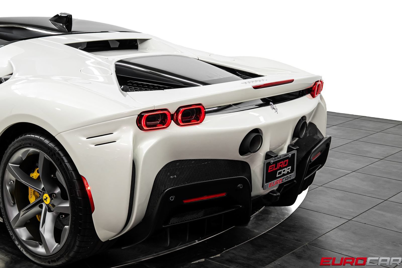 Used 2023 Ferrari SF90 Stradale AWD/4WD image 21