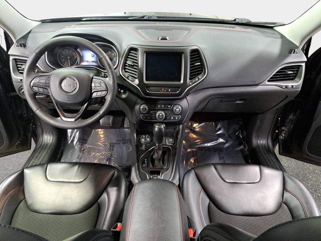 Certified 2022 Jeep Cherokee Trailhawk image 2