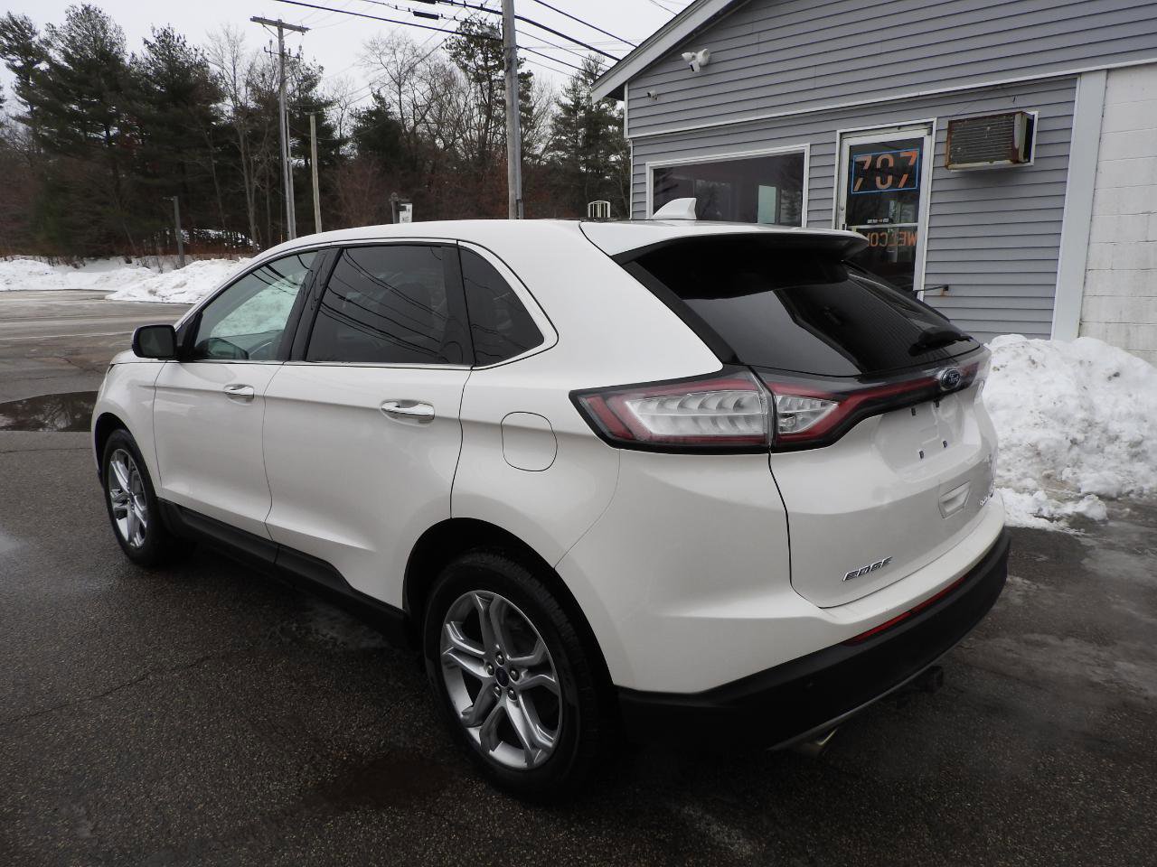 Used 2016 Ford Edge Titanium w/ Equipment Group 301A AWD/4WD image 3