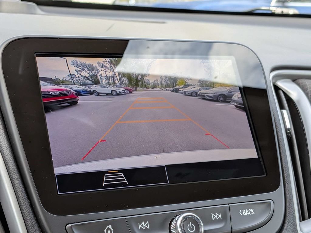 Used 2025 Chevrolet Malibu LT FWD image 22