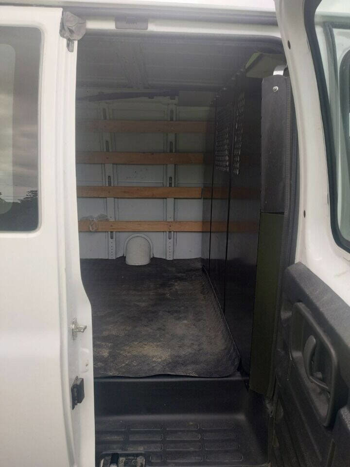 Used 2021 GMC Savana 2500 w/ Driver Convenience Package image 22