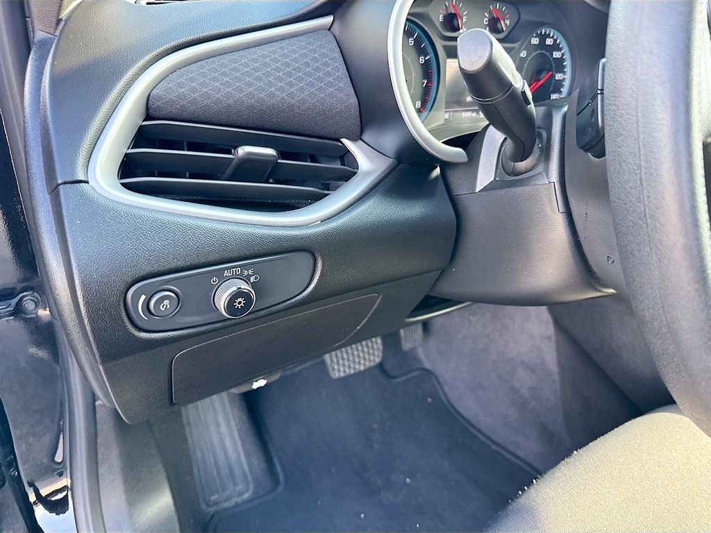 Used 2023 Chevrolet Malibu LT image 10