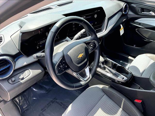 Used 2024 Chevrolet Trax LT w/ Driver Confidence Package FWD image 14