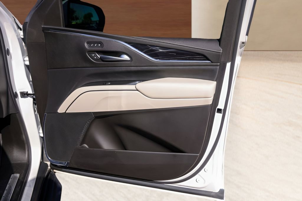 Certified 2023 Cadillac Escalade Sport w/ LPO, ONYX Package image 31