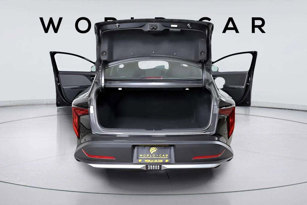 Certified 2025 Kia K4 EX FWD image 39