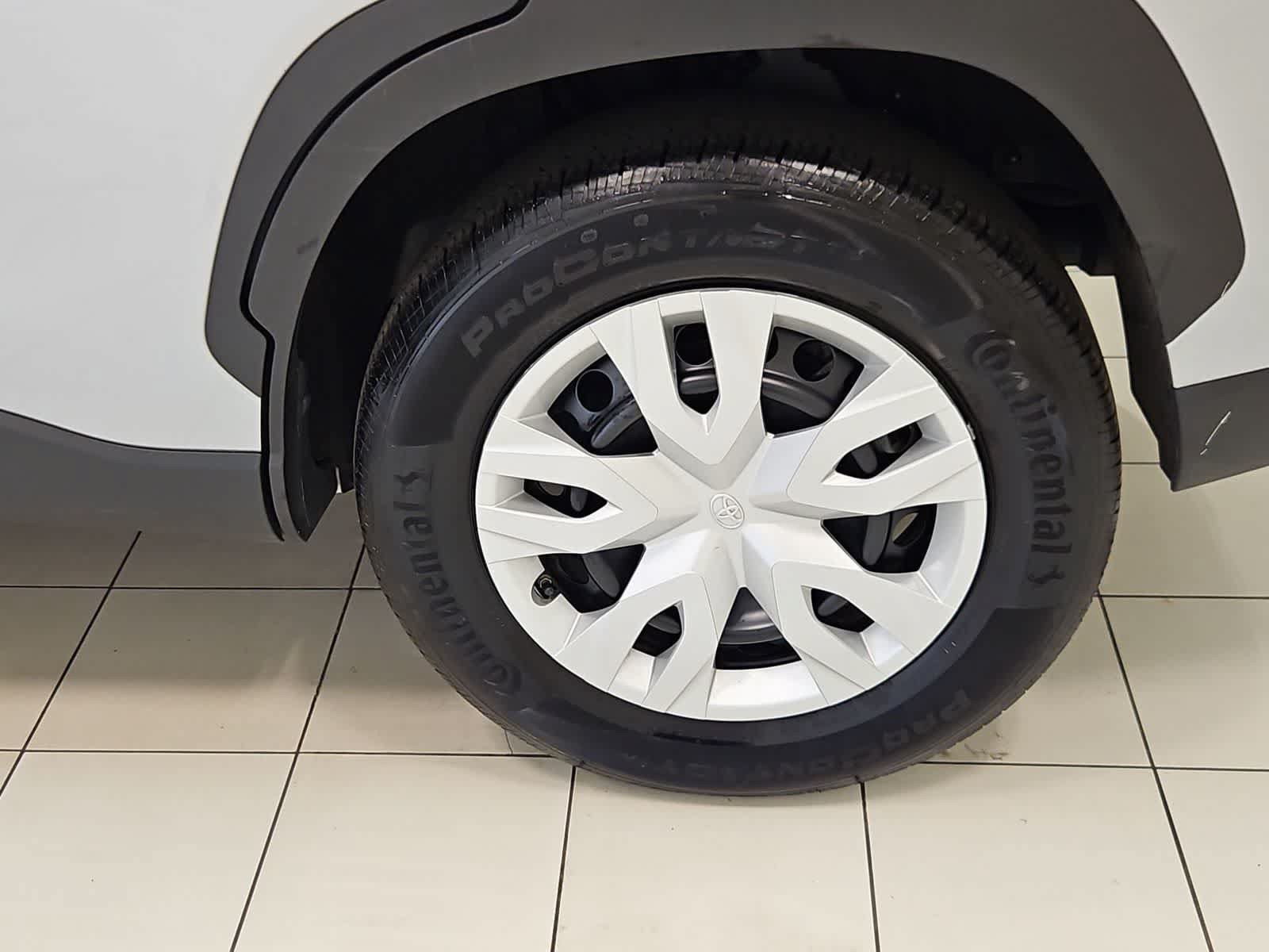 Used 2024 Toyota Corolla Cross L FWD image 20