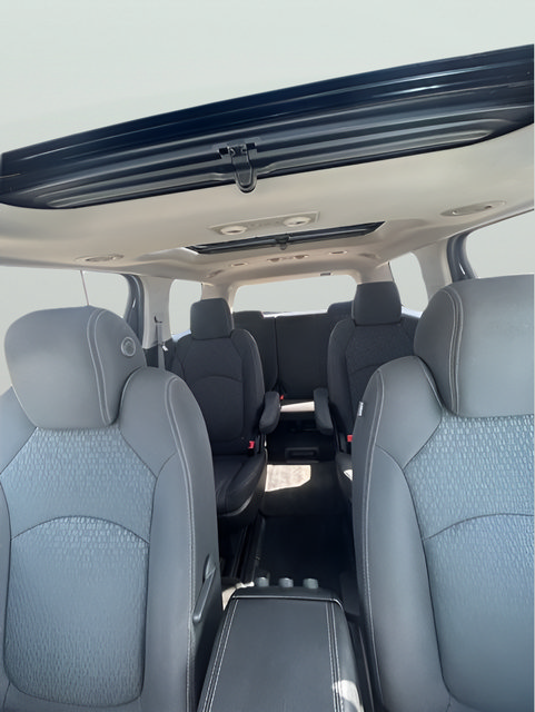 Used 2015 GMC Acadia SLE AWD/4WD image 12