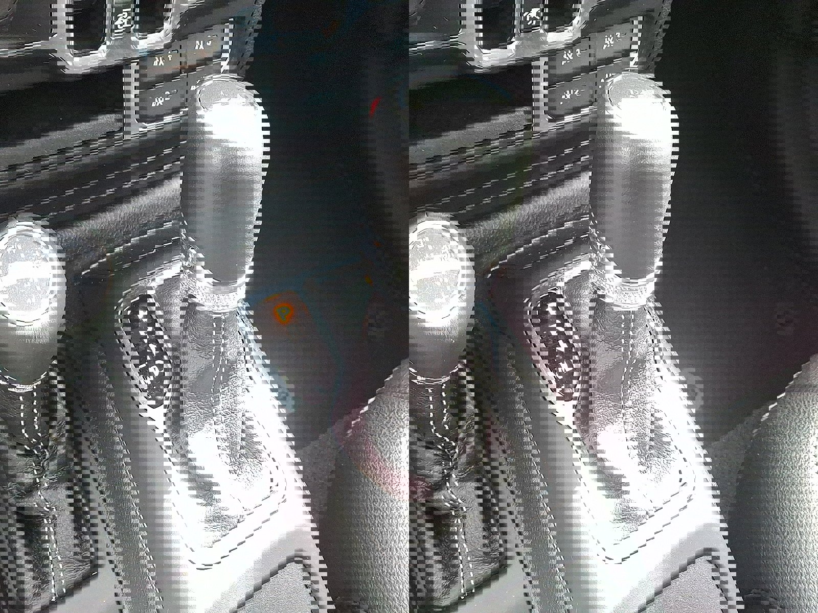 Used 2023 Jeep Wrangler Unlimited Sahara image 14