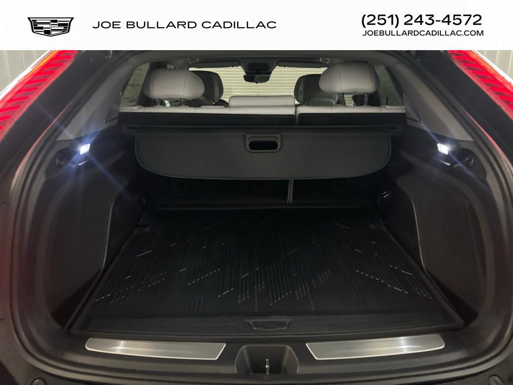 New 2025 Cadillac Optiq Sport 2 w/ LPO, Floor Liner Package AWD/4WD image 16