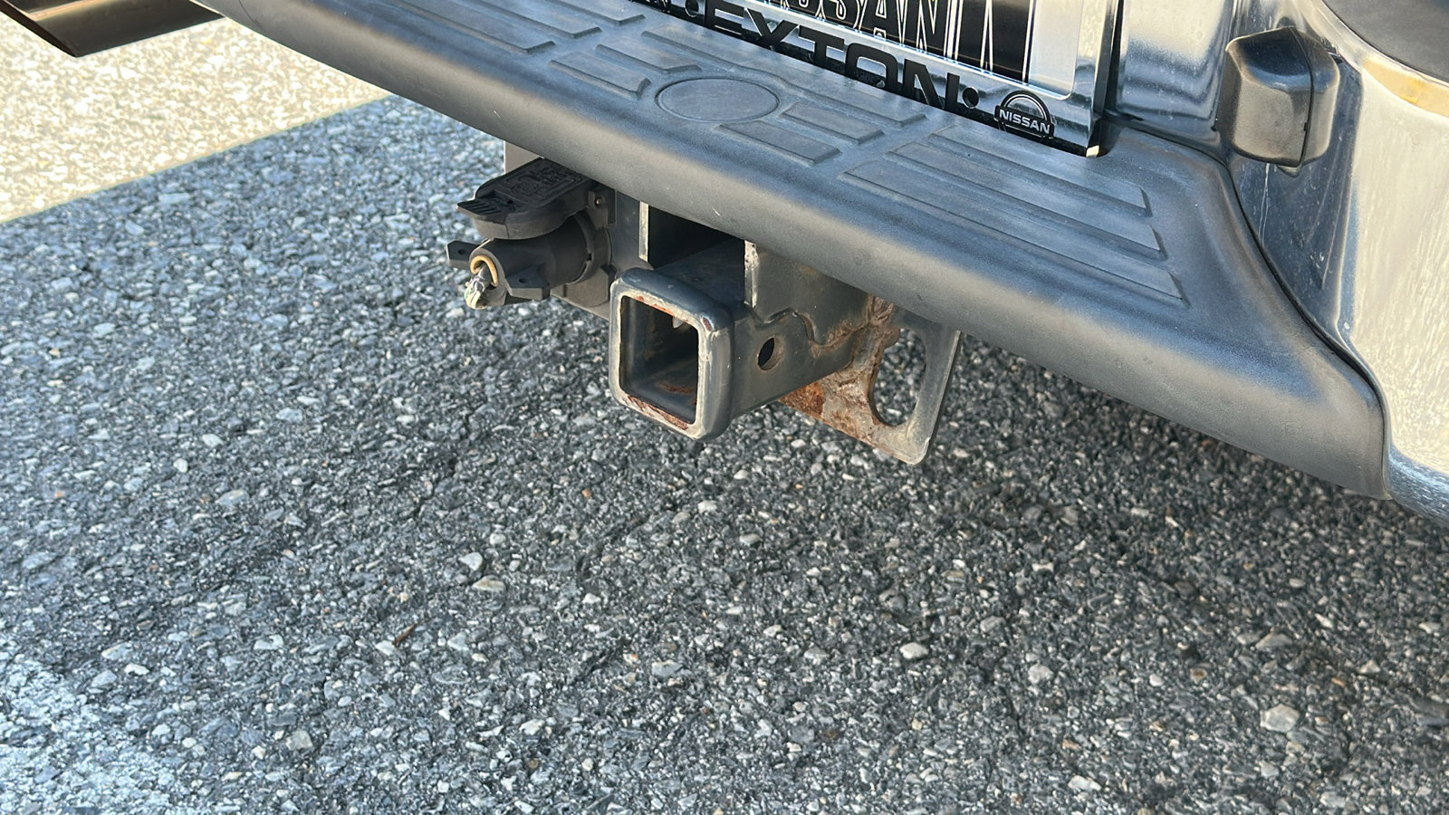 Used 2014 Nissan Titan SV image 12