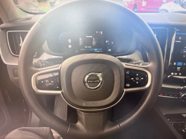 Used 2025 Volvo XC60 B5 Plus w/ Climate Package AWD/4WD image 6